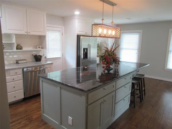 $2,599 | 106 South Clark Street, Rockwall, TX 75087