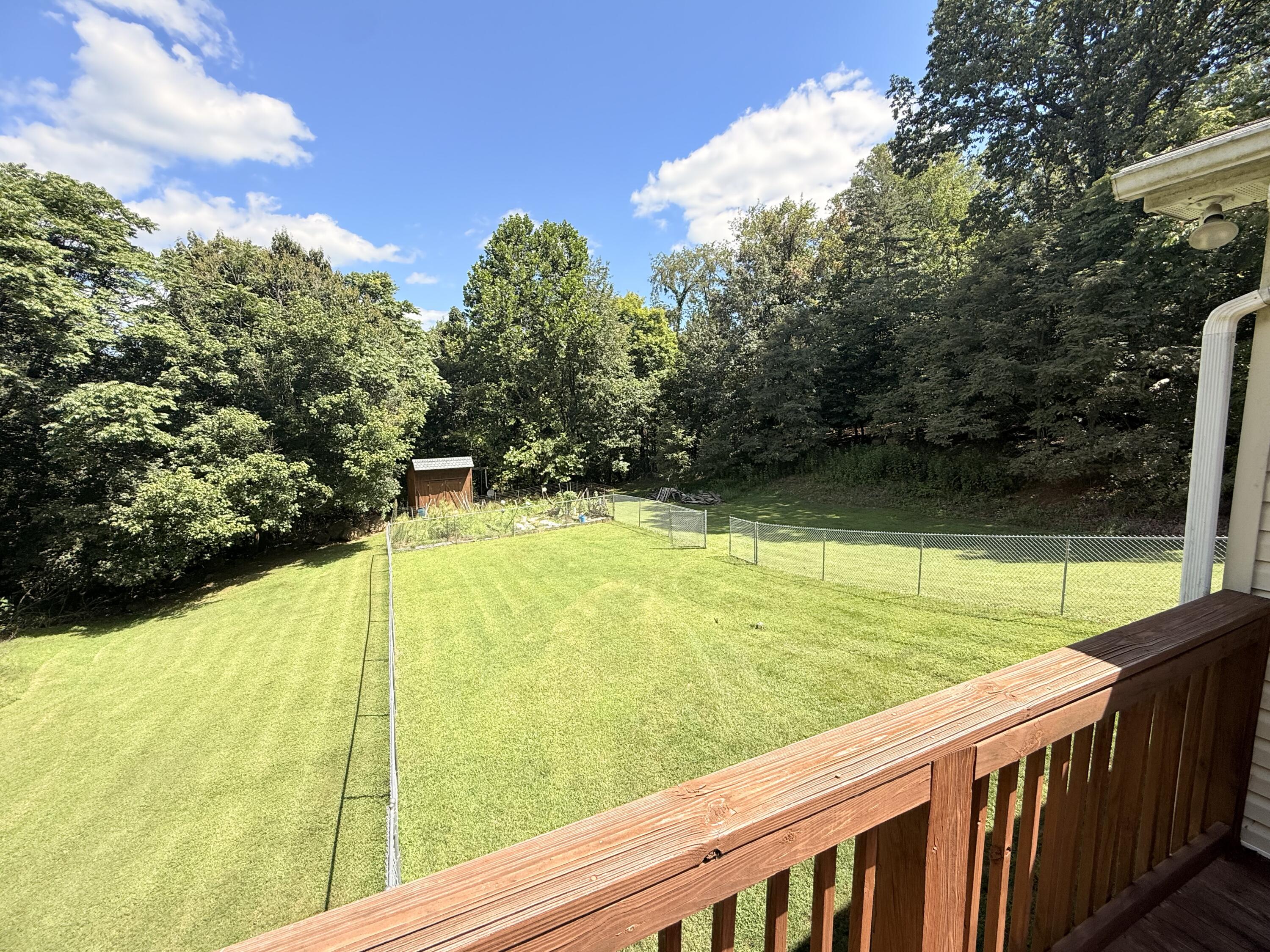 2204 Ridge Road Roanoke, VA 24014 - Photo 2 of 26 back yard