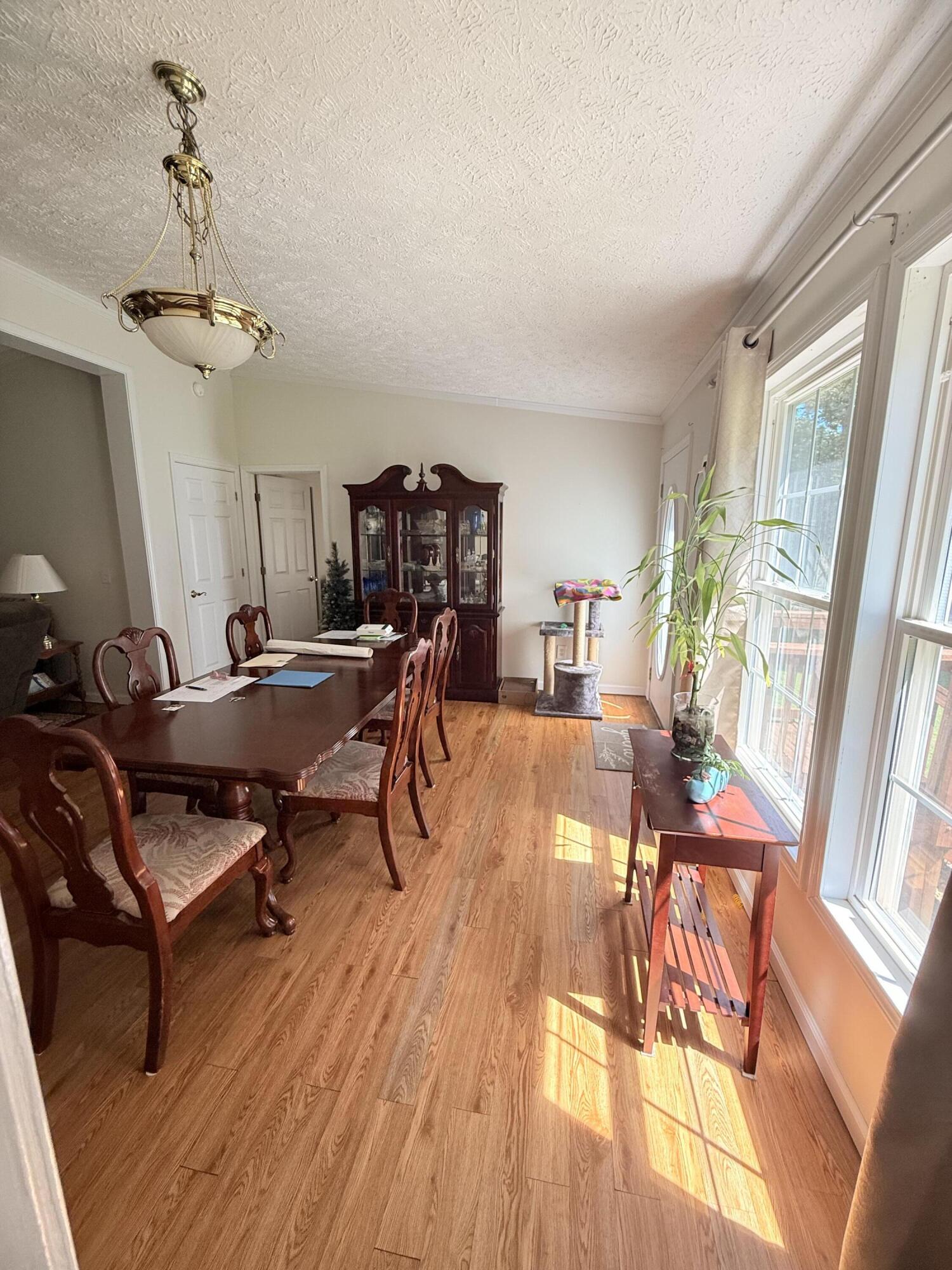 2204 Ridge Road Roanoke, VA 24014 - Photo 9 of 26 dining room