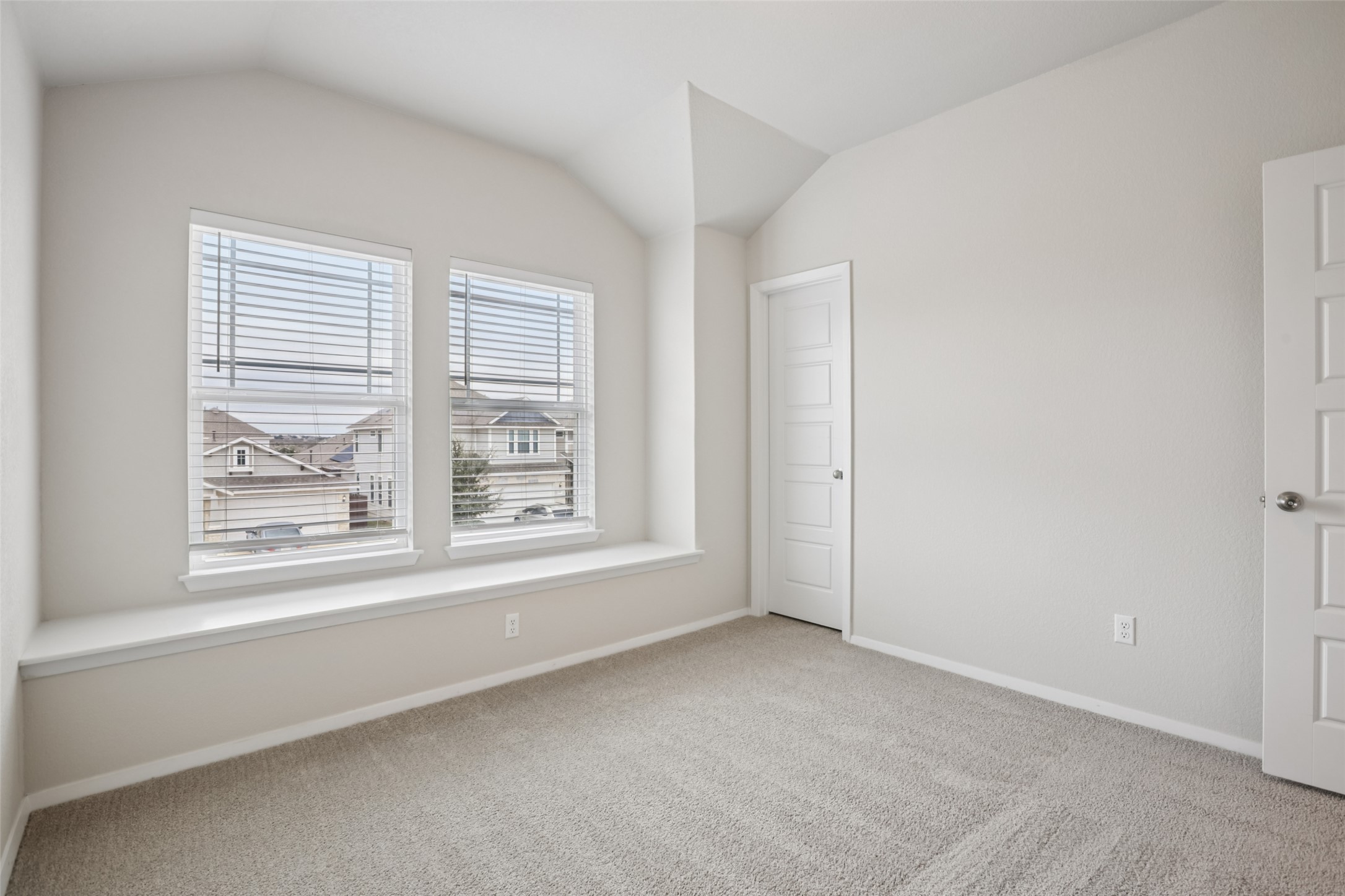 293 Gaida Loop Georgetown, TX 78628 - Photo 31 of 39 an empty room with a window