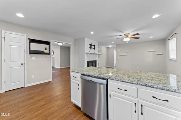 $2,250 | 412 2nd Street, Apex, NC 27502