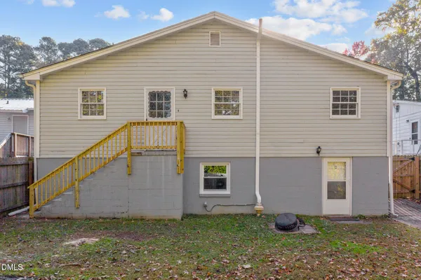 $2,250 | 412 2nd Street, Apex, NC 27502