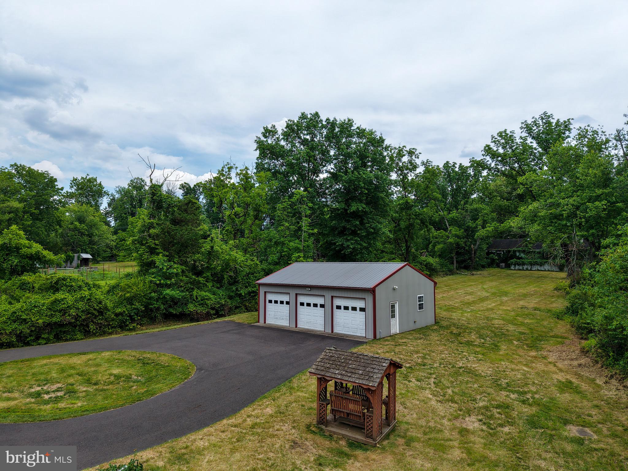 2015 Aquetong Road New Hope, PA 18938 - Photo 14 of 34