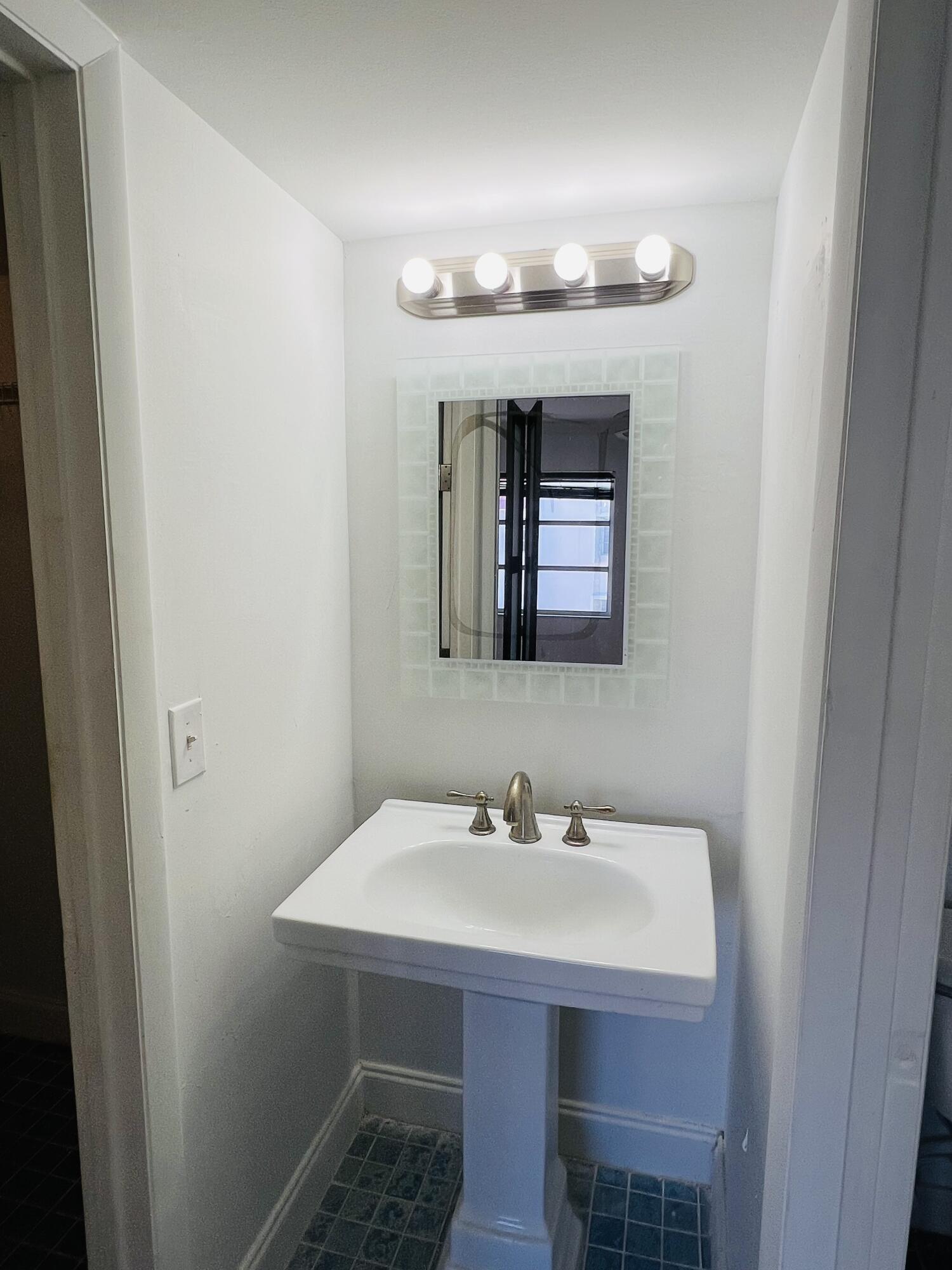 614 Northwest 13th Street, Unit 280 Boca Raton, FL 33486 - Photo 7 of 14 614 NW 13th 28