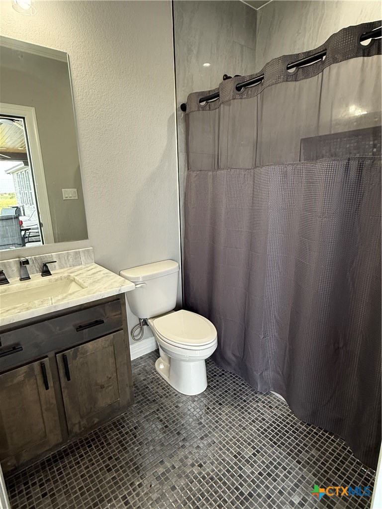 2404 East Big Elm Road Troy, TX 76579 - Photo 31 of 34 Outdoor bathroom