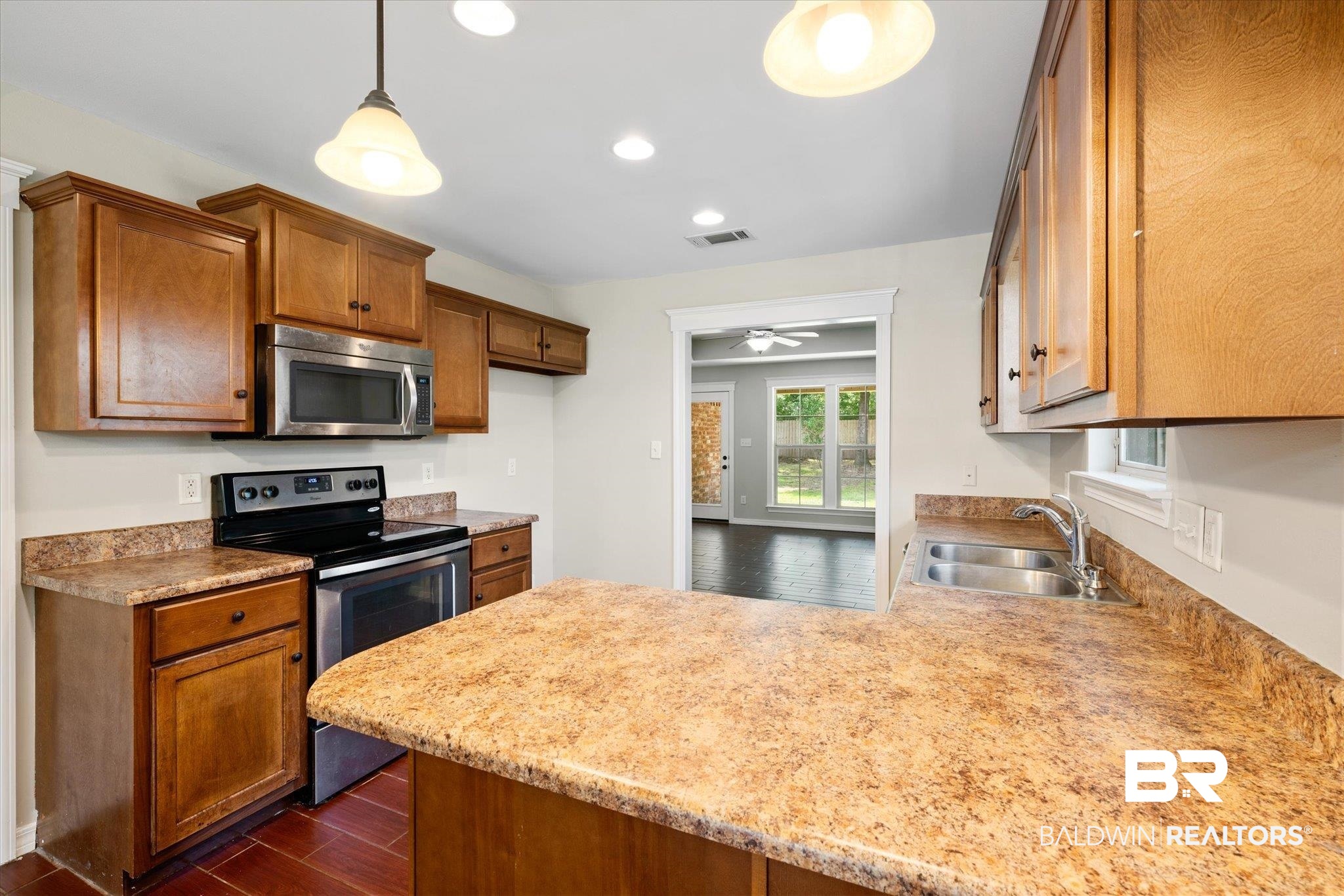 9675 Magnolia Cove Court Semmes, AL 36575 - Photo 4 of 22