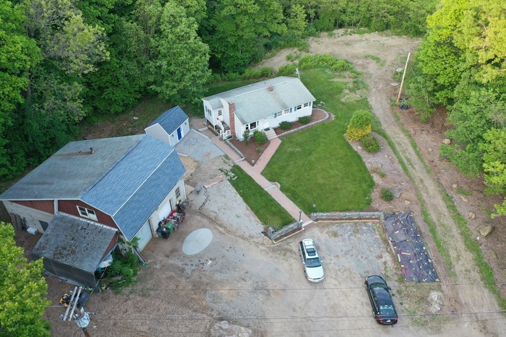 51 Redfield Road Worcester, MA 01603 - Photo 2 of 17