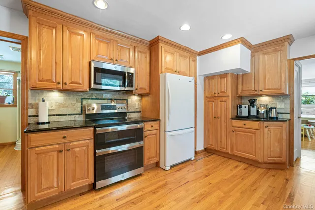 $3,350 | 98 Ludlam Road, Monroe, NY 10950