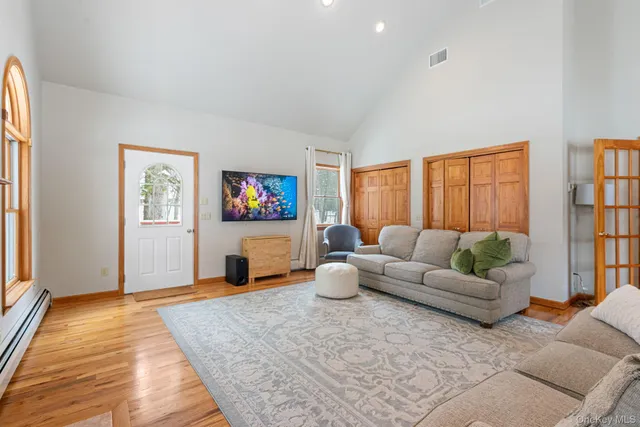 $3,350 | 98 Ludlam Road, Monroe, NY 10950