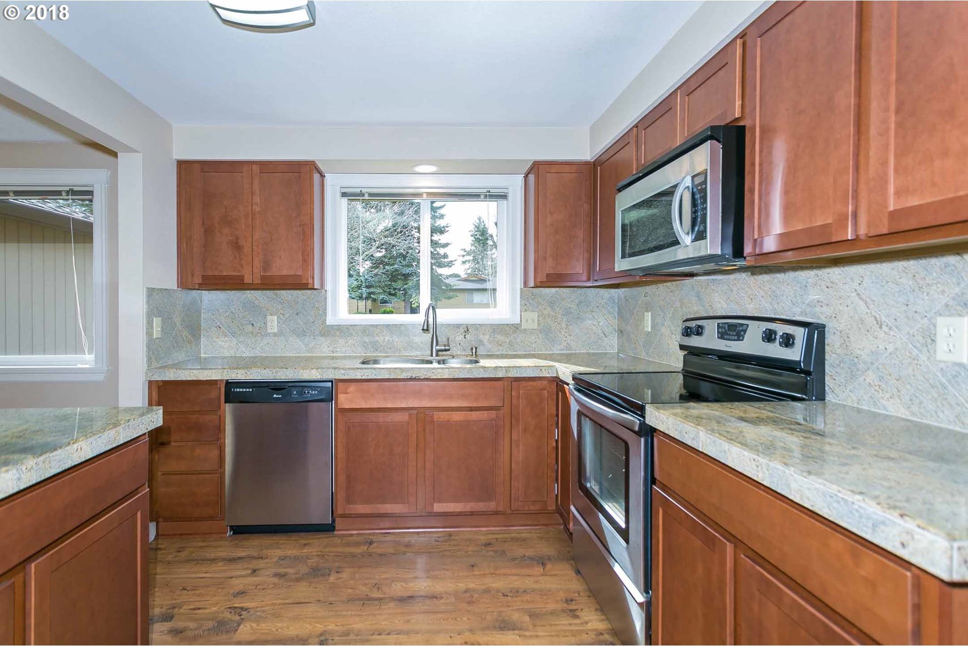 20435 Southwest Westside Street Beaverton, OR 97078 - Photo 4 of 21 Gallery Image 4
