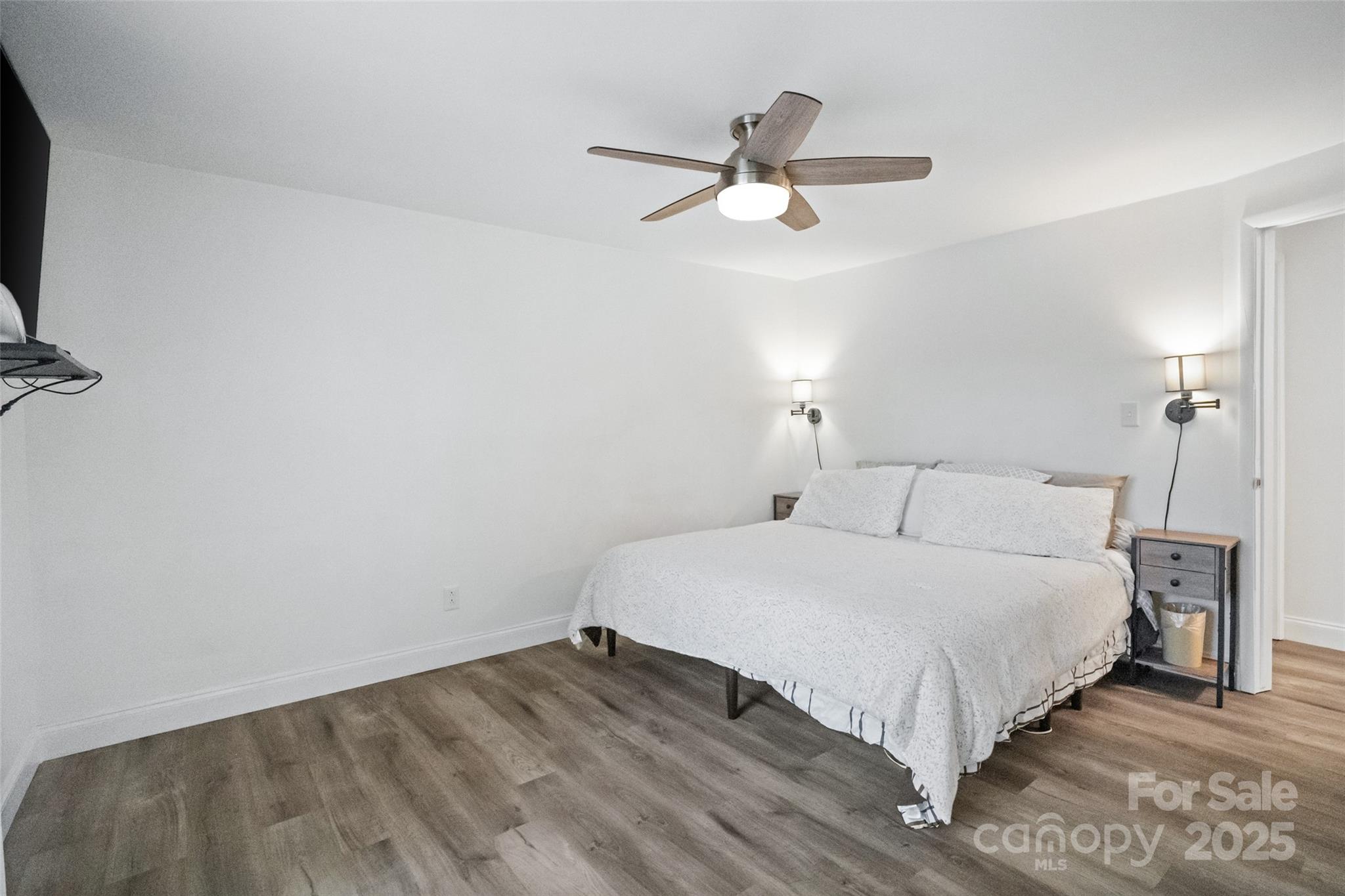 5709 Shadow Creek Road Charlotte, NC 28226 - Photo 16 of 39 a bedroom with a bed and window