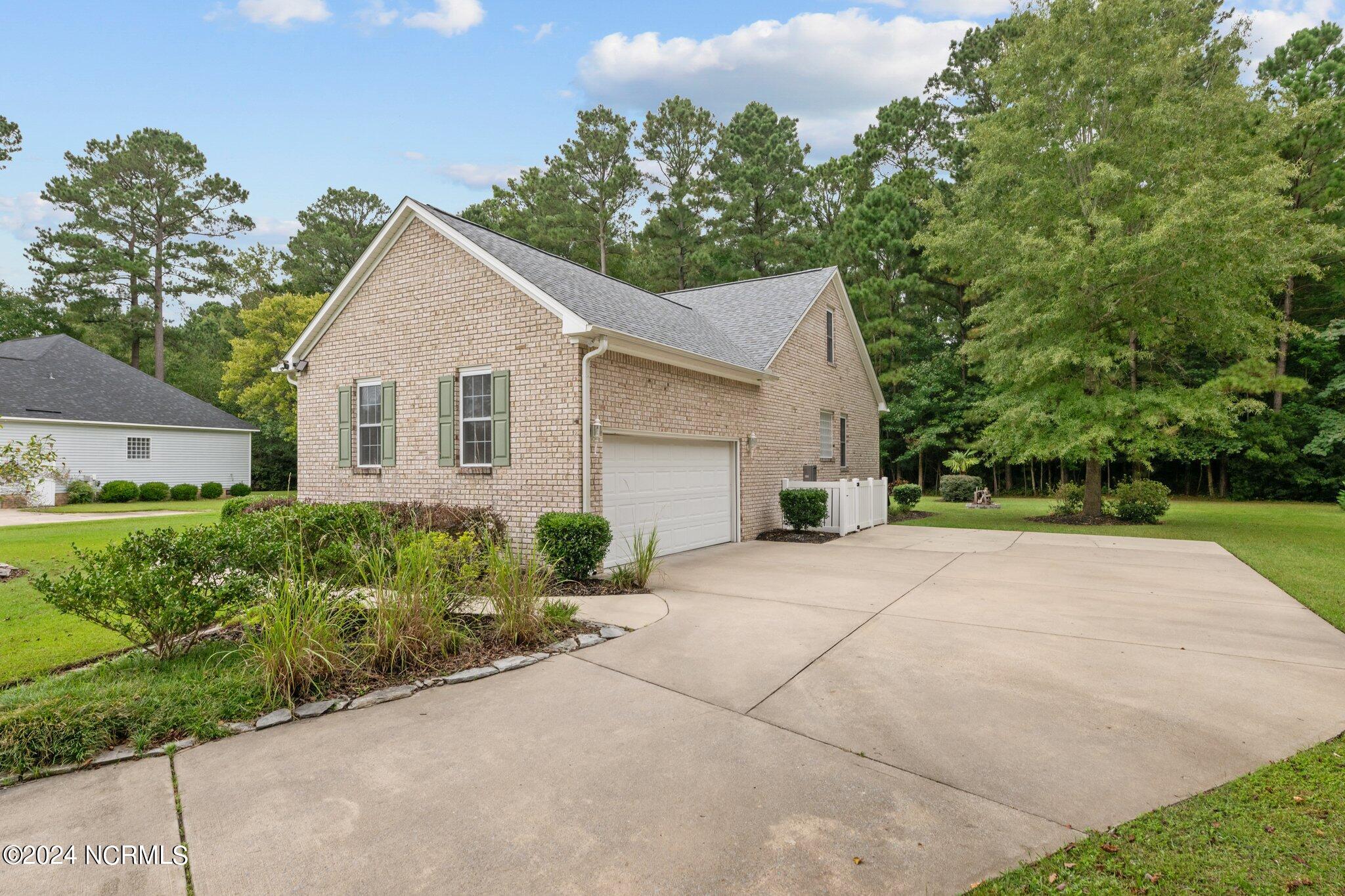 115 Nyon Road New Bern, NC 28562 - Photo 5 of 41 34-web-or-mls-DSC_9783