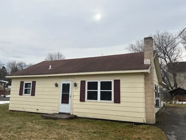 $264,900 | 8 Belmont Ave Extension, Rutland, VT 05701