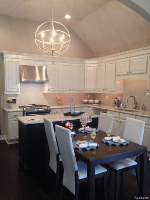 5226 Brecon Court Rochester, MI 48306 - Photo 3 of 26 kitchen.JPG