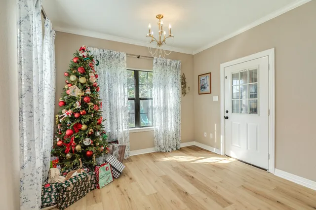 $284,900 | 429 North Amherst Drive, West Columbia, TX 77486