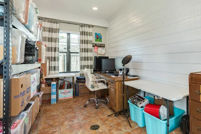 $284,900 | 429 North Amherst Drive, West Columbia, TX 77486