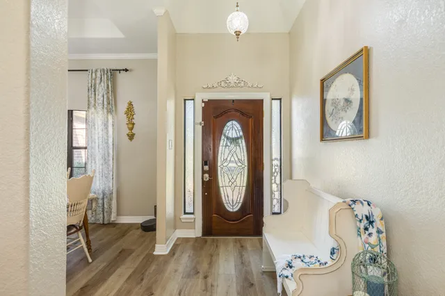 $284,900 | 429 North Amherst Drive, West Columbia, TX 77486