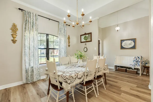 $284,900 | 429 North Amherst Drive, West Columbia, TX 77486