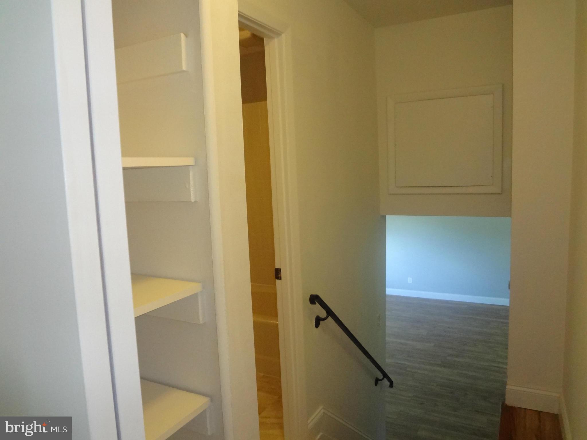 9104 Covered Bridge Road Baltimore, MD 21234 - Photo 11 of 30 Interior (General)