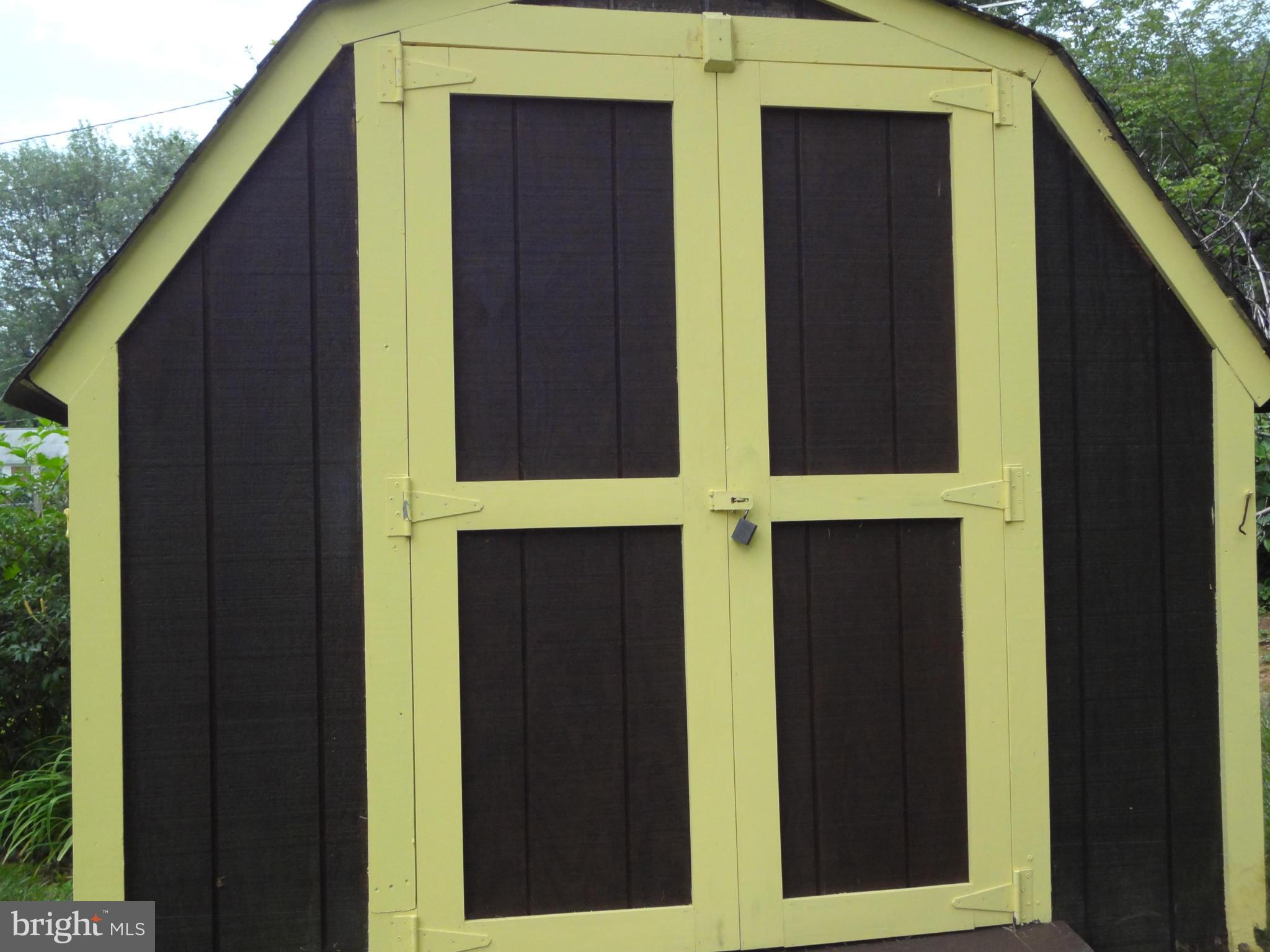 9104 Covered Bridge Road Baltimore, MD 21234 - Photo 29 of 30 Exterior (Rear)