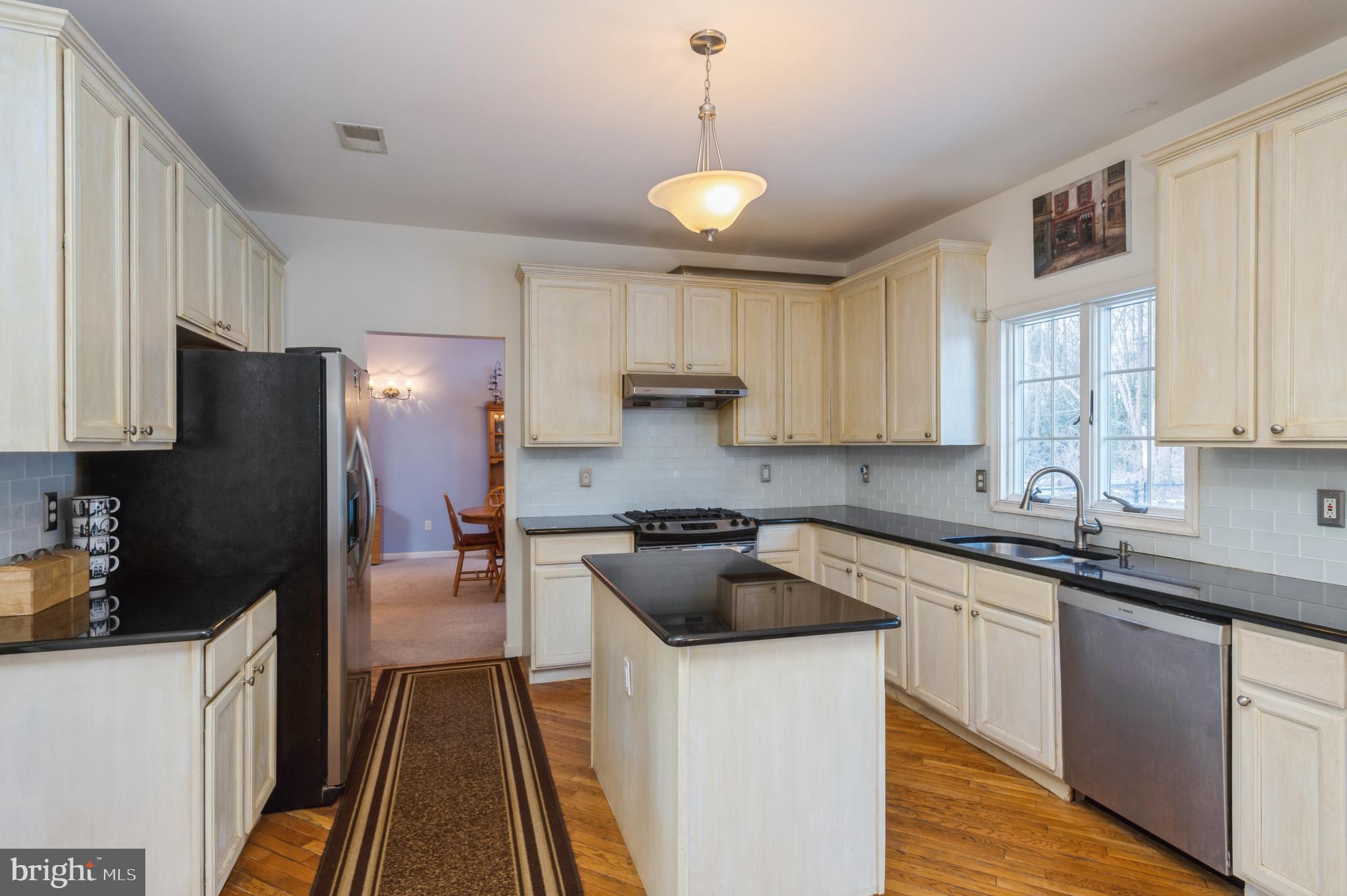 53 Whitcomb Road East Windsor, NJ 08520 - Photo 6 of 20 Counters galore
