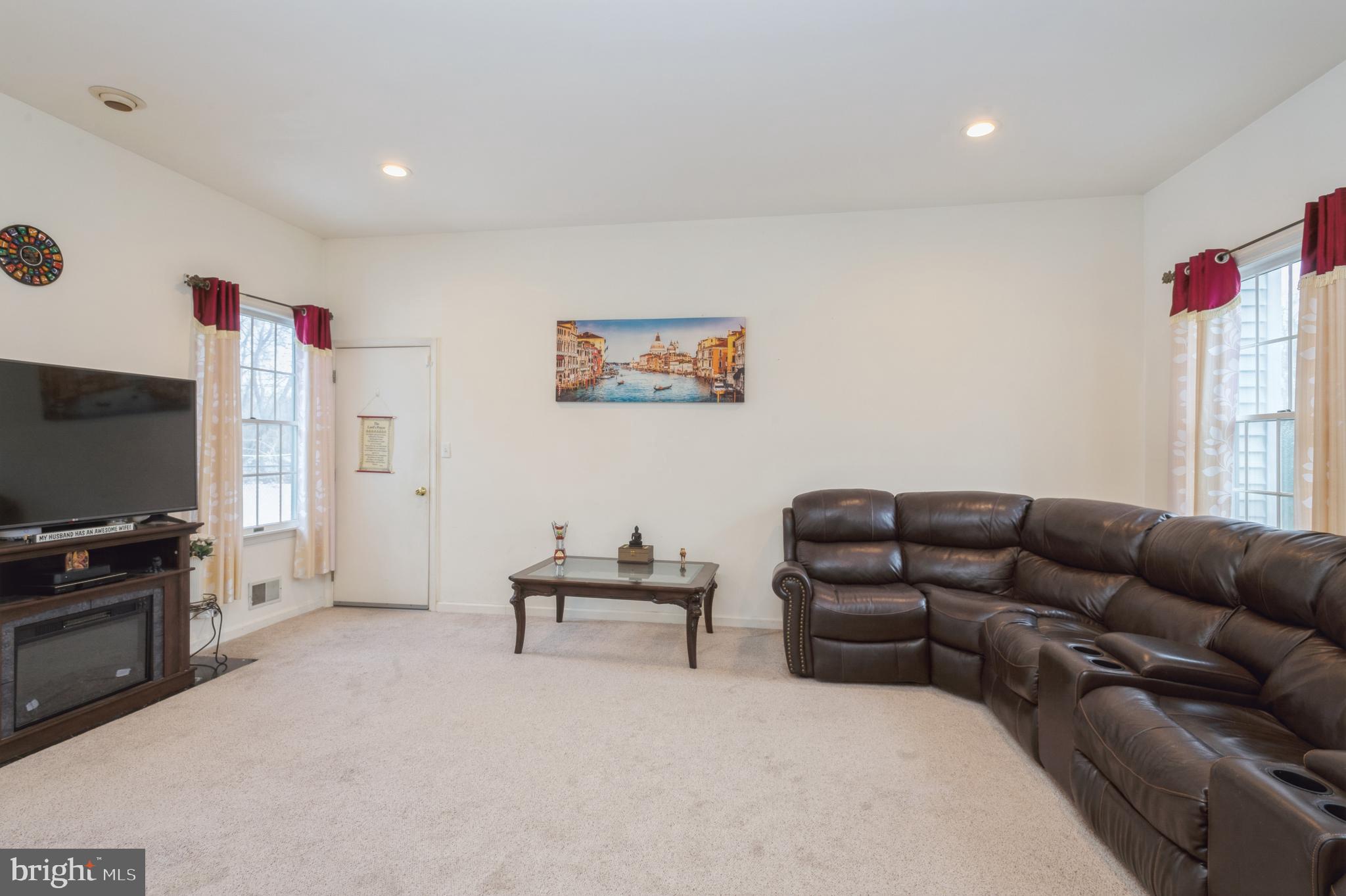 53 Whitcomb Road East Windsor, NJ 08520 - Photo 10 of 20 Family Room