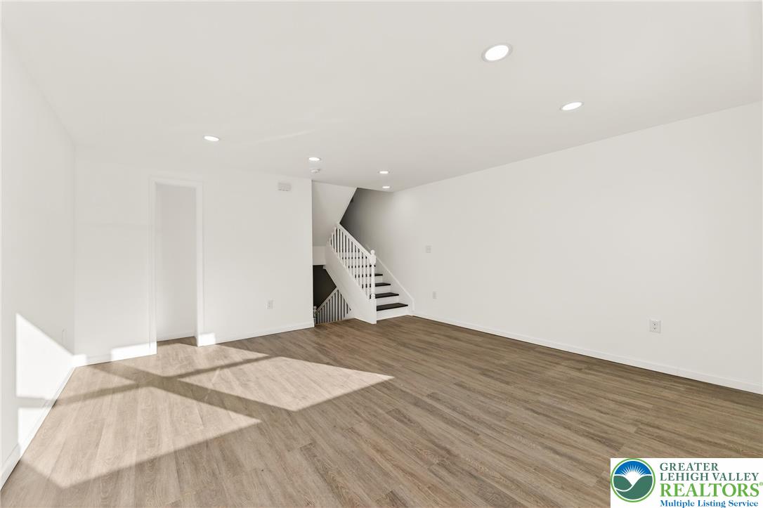 781 Mohawk Street Allentown, PA 18103 - Photo 12 of 49