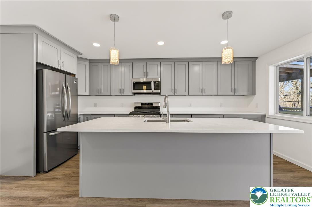 781 Mohawk Street Allentown, PA 18103 - Photo 16 of 49