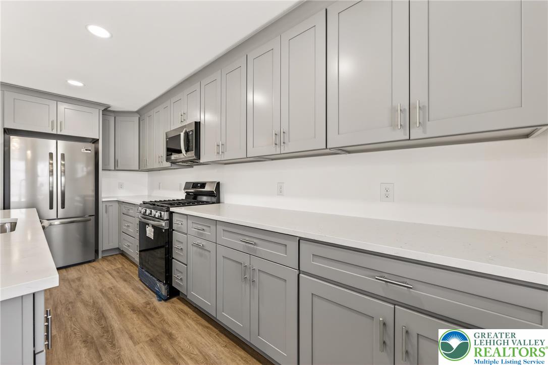 781 Mohawk Street Allentown, PA 18103 - Photo 17 of 49