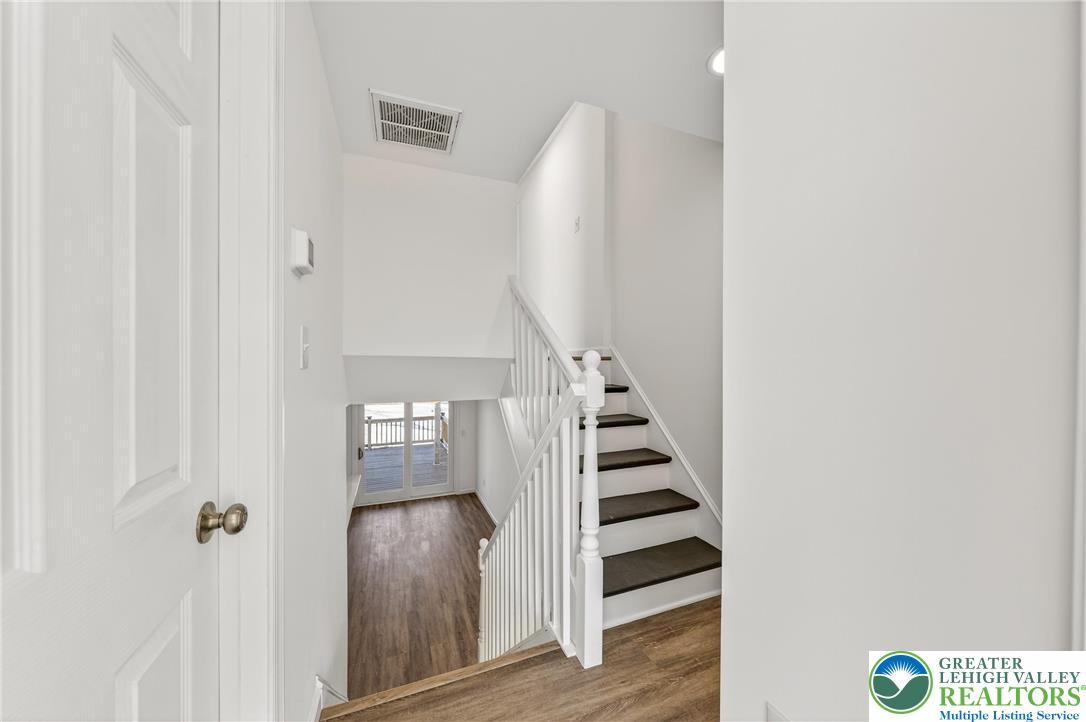 781 Mohawk Street Allentown, PA 18103 - Photo 22 of 49