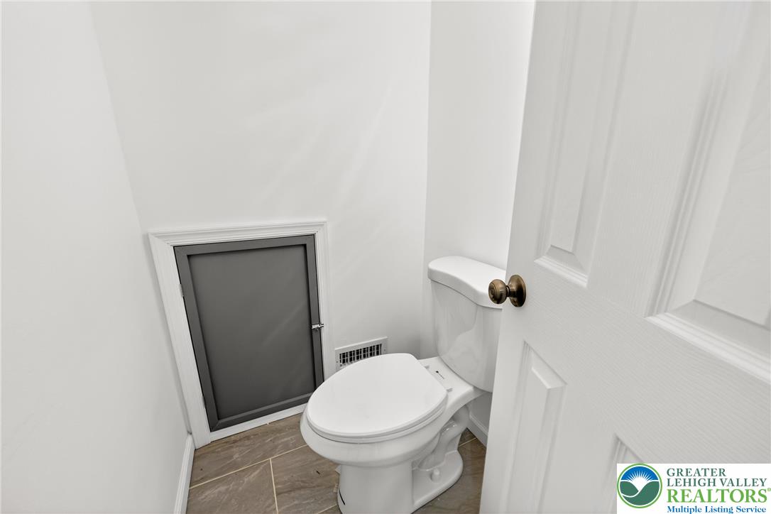 781 Mohawk Street Allentown, PA 18103 - Photo 32 of 49