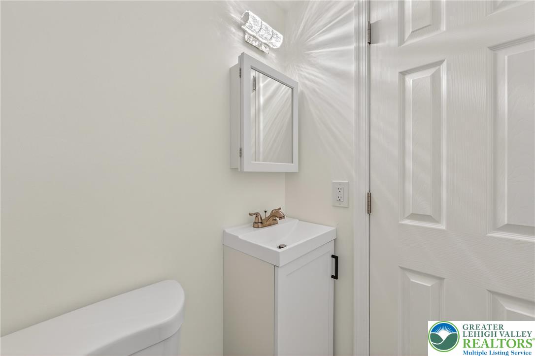 781 Mohawk Street Allentown, PA 18103 - Photo 33 of 49 Half bathroom