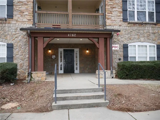 $1,285 | 4762 Tatton Park Circle, Unit 2B, Winston-Salem, NC 27103