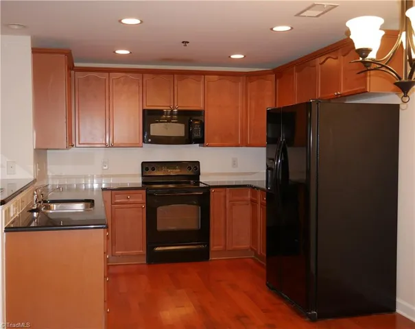 $1,285 | 4762 Tatton Park Circle, Unit 2B, Winston-Salem, NC 27103