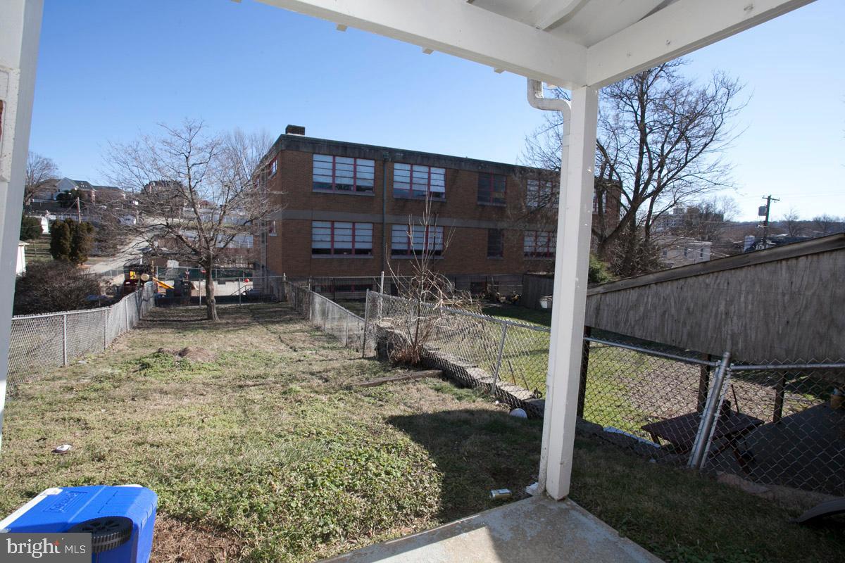 509 Maple Street Conshohocken, PA 19428 - Photo 14 of 16