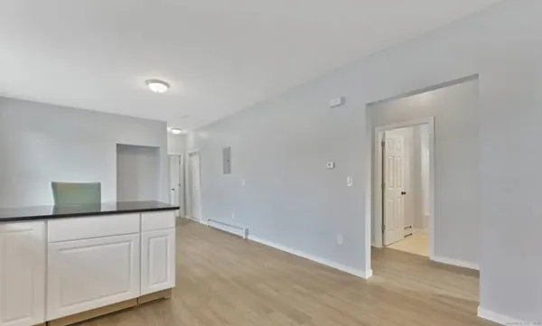 $1,800 | 213 Westland Street, Hartford, CT 06112