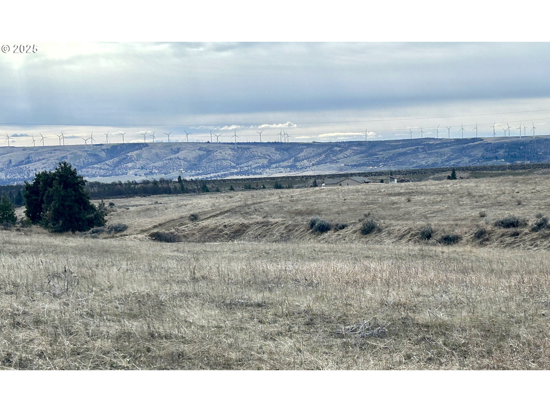 71 Homestead Road Goldendale, WA 98620 - Photo 8 of 33 a view of wooden floor