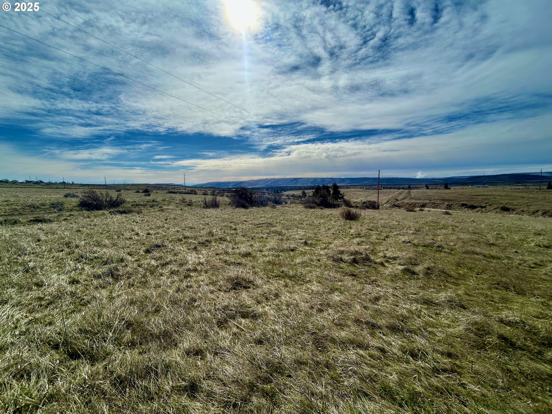 71 Homestead Road Goldendale, WA 98620 - Photo 10 of 33 a view of a yard with wooden fence