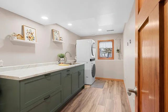 $429,900 | 5574 County Highway North, Oconto, WI 54153