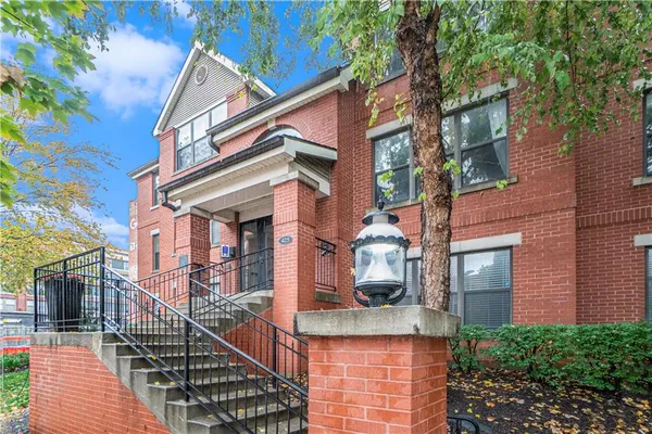 $165,000 | 425 West 9th Street, Unit 102, Kansas City, MO 64105