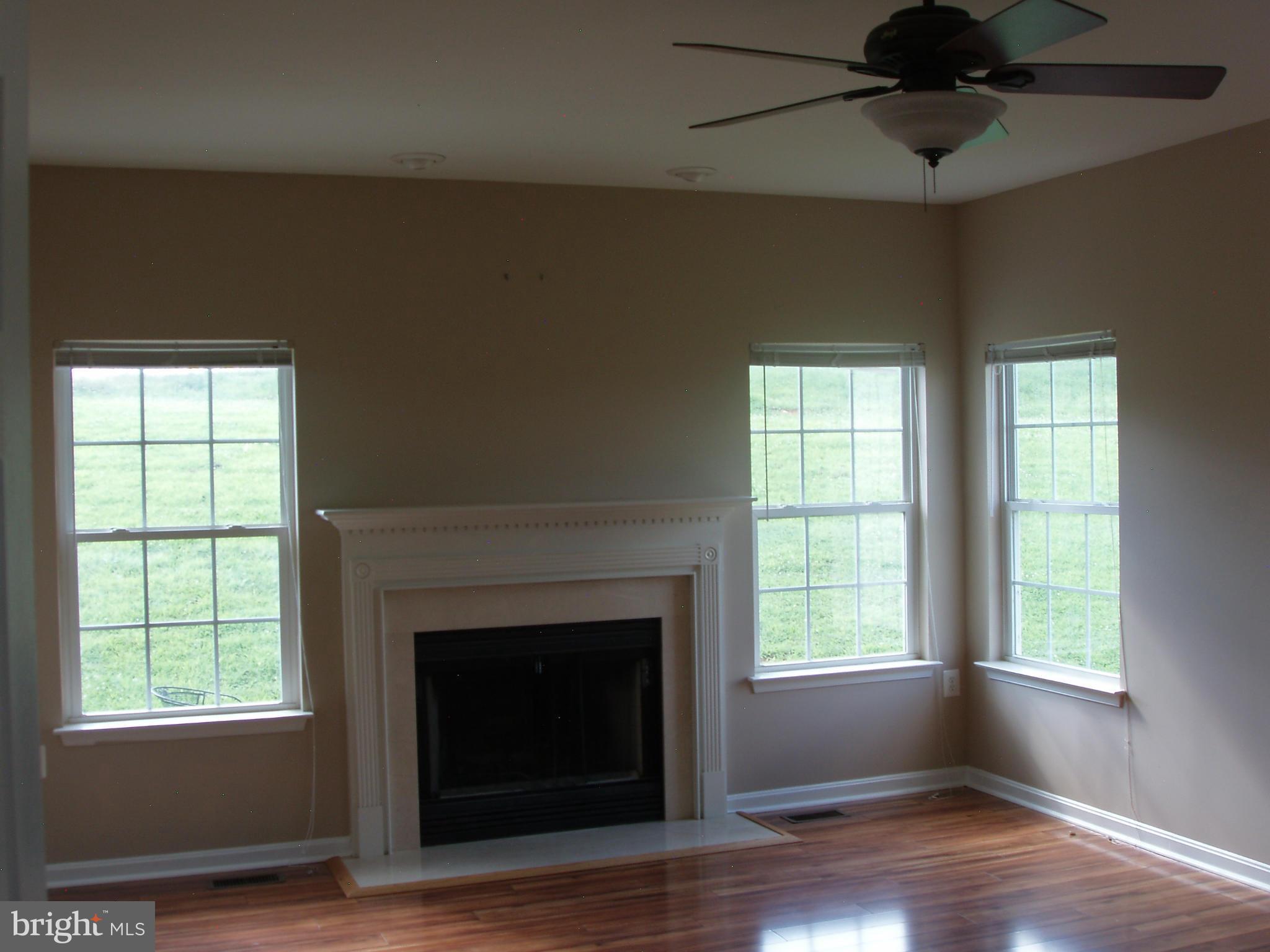 96 Saratoga Road Inwood, WV 25428 - Photo 10 of 30 Living Room