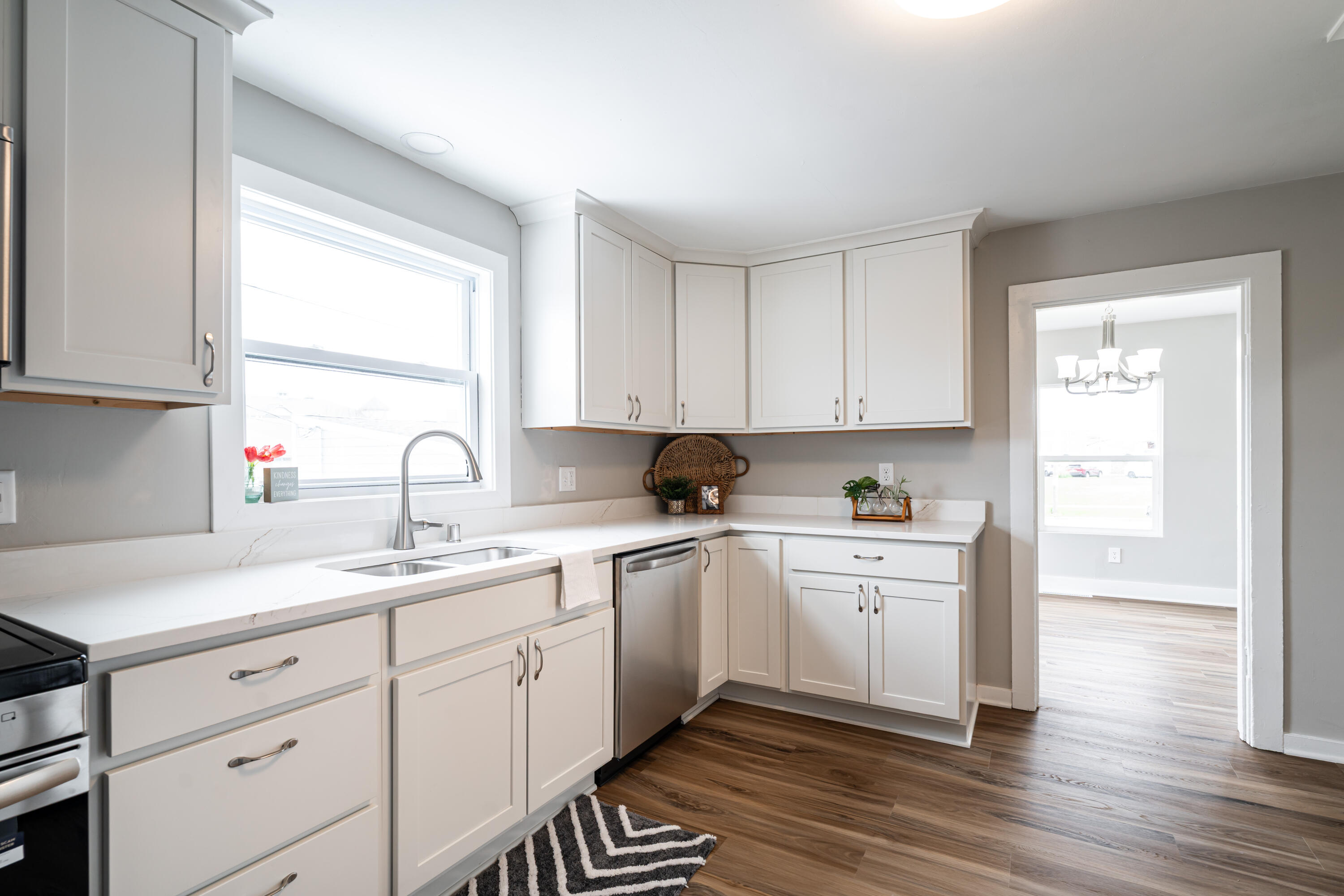 224 Madison Street Burlington, WI 53105 - Photo 2 of 15 DSC04312