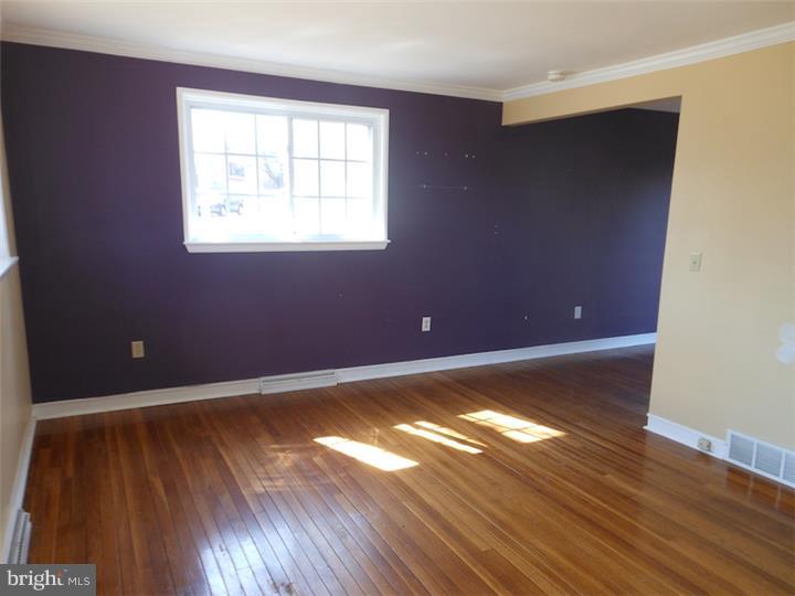 903 Spring Street Reading, PA 19610 - Photo 3 of 15 Gallery Image 3