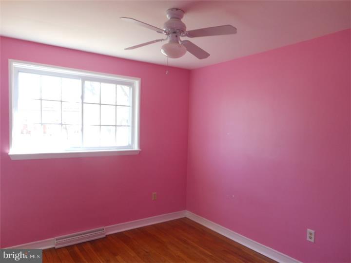 903 Spring Street Reading, PA 19610 - Photo 8 of 15 Gallery Image 8