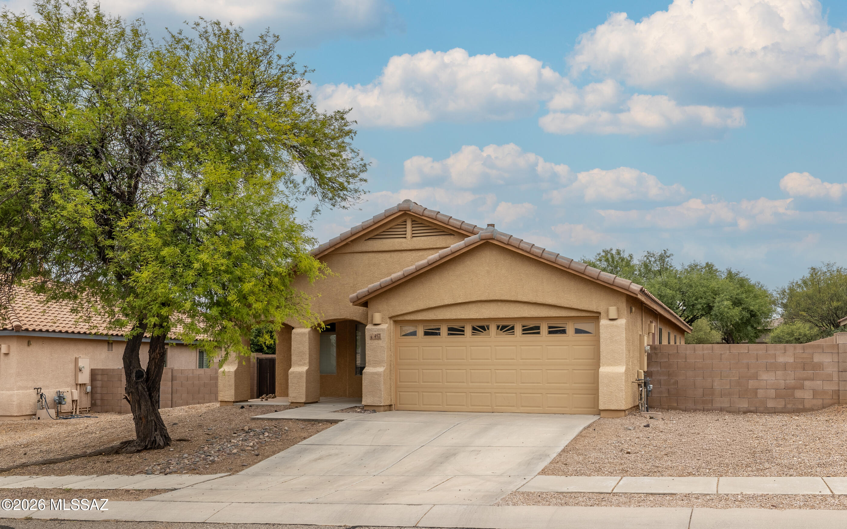 457 South Stone Bench Road Vail, AZ 85641 - Photo 2 of 32