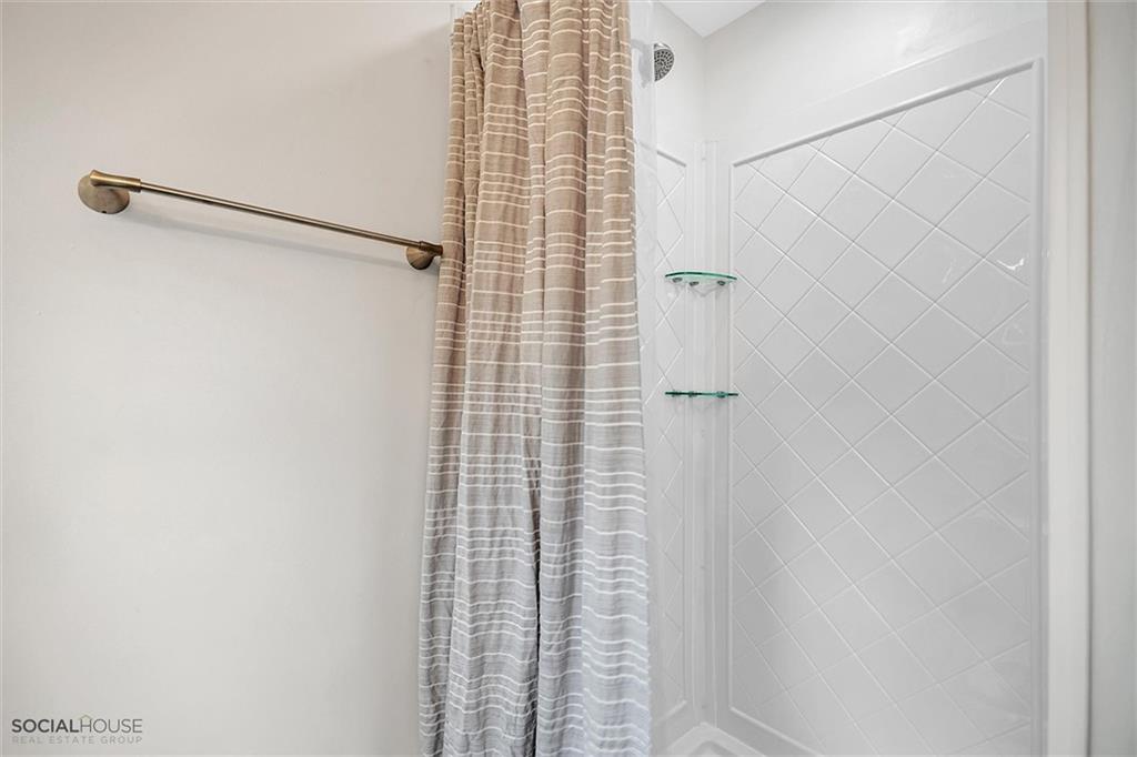 4826 Baptist Road Pittsburgh, PA 15227 - Photo 19 of 25 Gallery Image 19