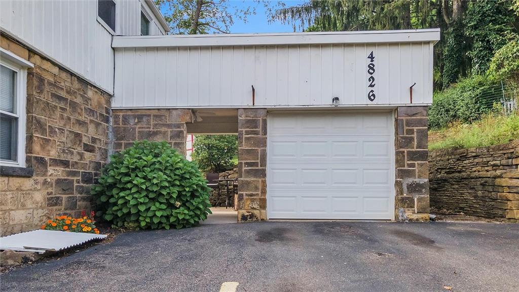 4826 Baptist Road Pittsburgh, PA 15227 - Photo 3 of 25 Gallery Image 3