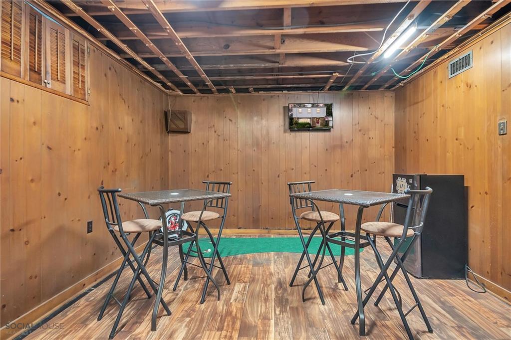 4826 Baptist Road Pittsburgh, PA 15227 - Photo 21 of 25 Gallery Image 21