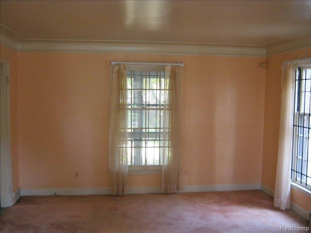 14910 Ashton Road Detroit, MI 48223 - Photo 4 of 12 ron 10-29 087