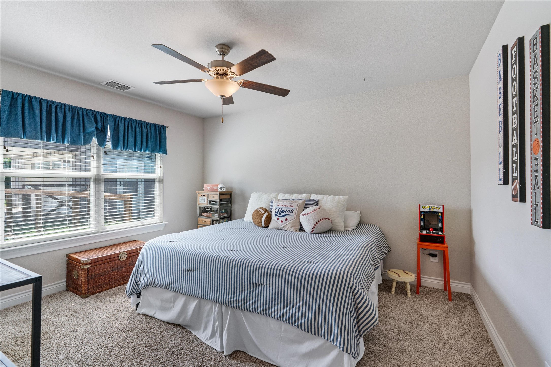 4651 Fm 972 Georgetown, TX 78626 - Photo 18 of 40 a bedroom with a bed and a window